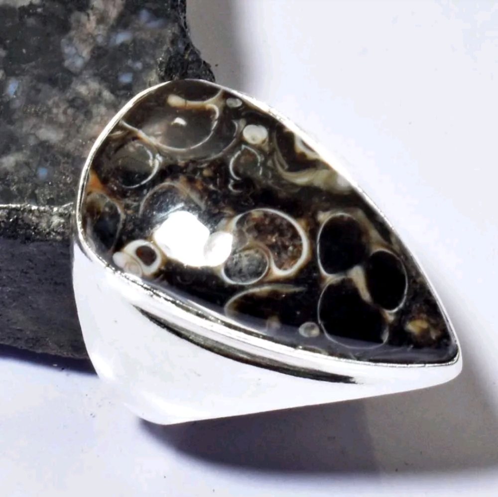 New size 8.5 turtlella jasper silver ring